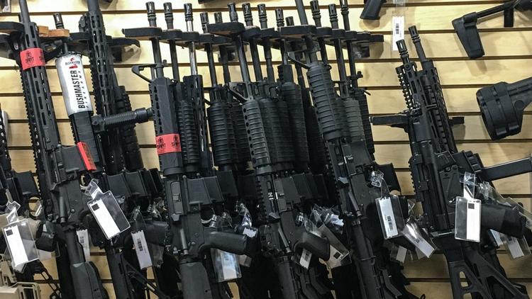 Armes à feu  Ottawa présente une liste de prix pour le rachat